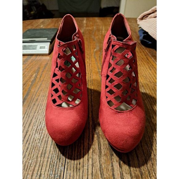 IMPO Women’s 7.5 Red Faux Suede Caged Stiletto High Heel Dress Shoes Zip Side - Picture 3 of 7